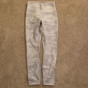 Lululemon SoulCycle Wunder Under Camo Leggings 6 - worn once!